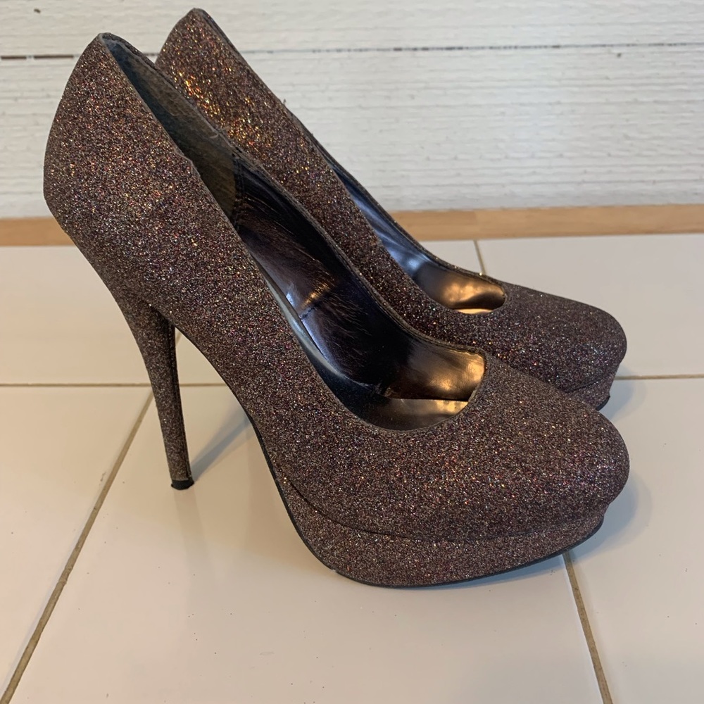5-1/2 inch Sparkling Heel Dress Shoes by Deb.  Size 8